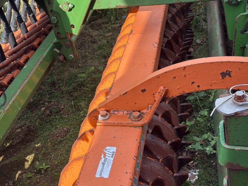 Amazone KG 302 + D8-30 SUPER