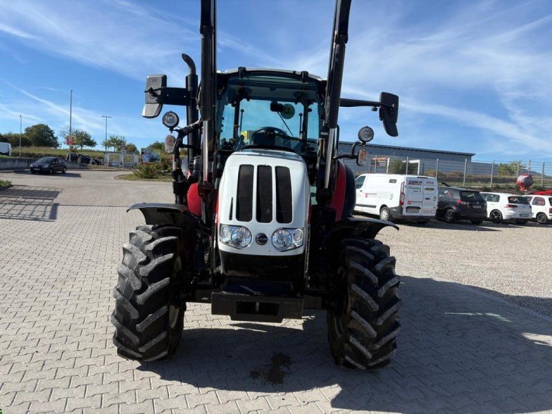Steyr 4075 KOMPAKT HILO