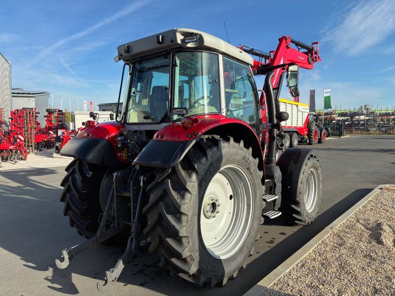 Massey Ferguson 5S.135