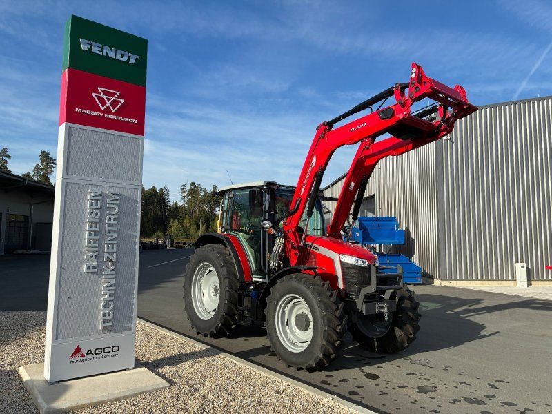 Massey Ferguson 5M 115