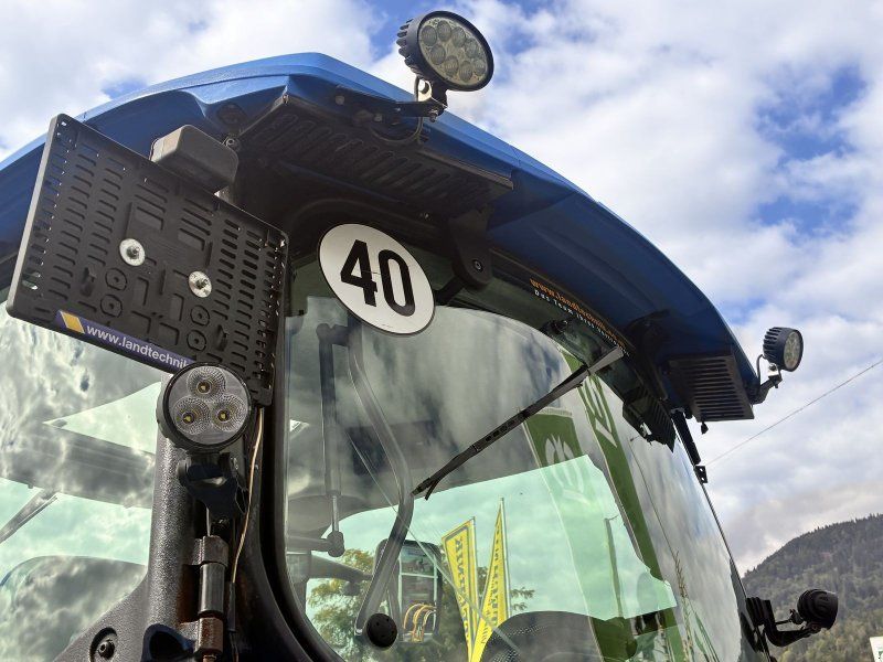 New Holland T6020 Elite