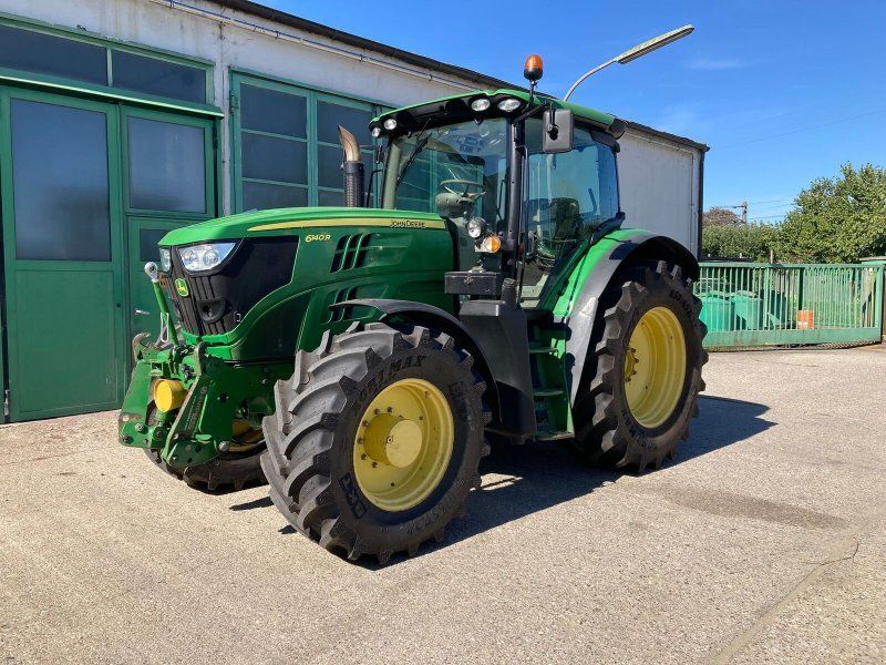 John Deere 6140R
