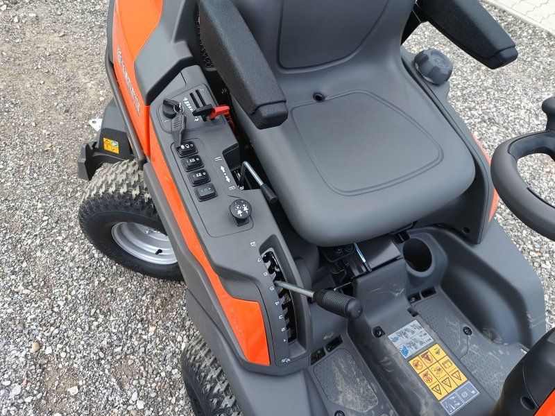 Husqvarna Rider 420TsX AWD Kommunalrider