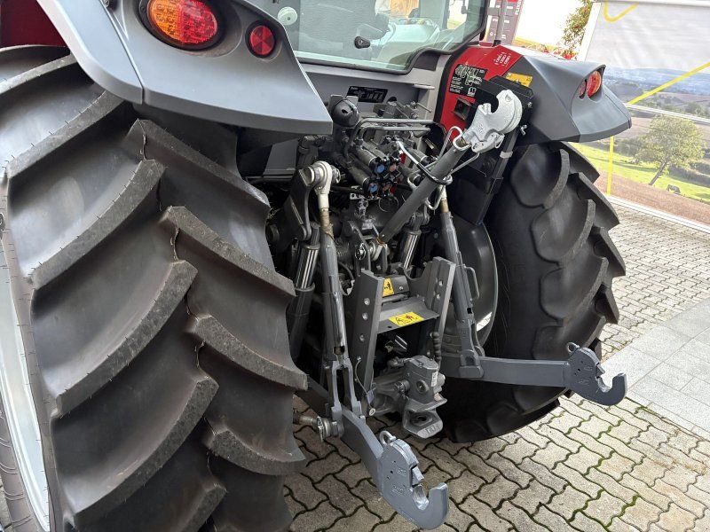 Massey Ferguson 5M.115