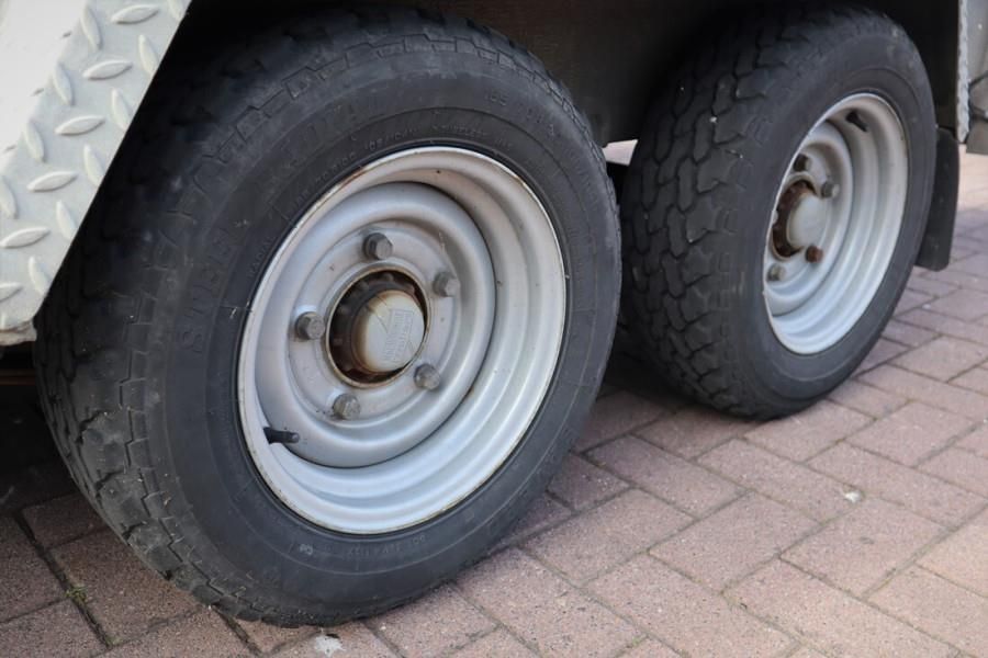 Ifor Williams 2HB 2 Axel Trailer, 2.856 kg Capacity, Incl Loadin