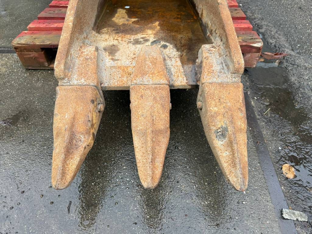 VTN Theeth bucket / rock bucket / tandenbak