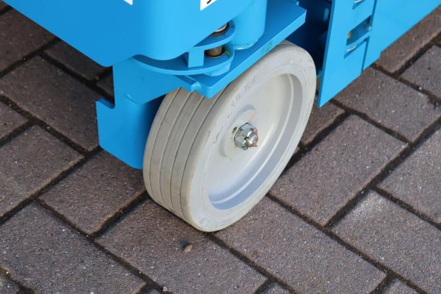 Genie GS1330M Valid inspection, All-Electric DC Drive, 5
