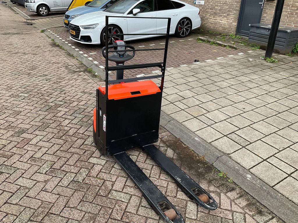 Toyota LWE160 1600KG LITHIUM PALLETWAGEN / HEFTRUCK