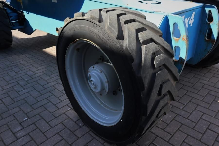 Genie S125 Valid inspection, Diesel, 4x4x4 Drive, 40.1m