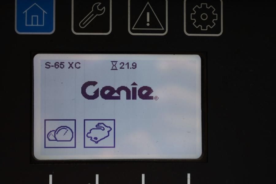 Genie S65XC Valid inspection, Diesel, 4x4 Drive, 21.8m W