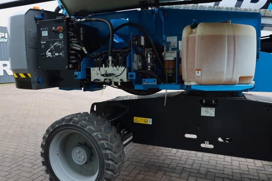 Genie S65XC Valid inspection, Diesel, 4x4 Drive, 21.8m W