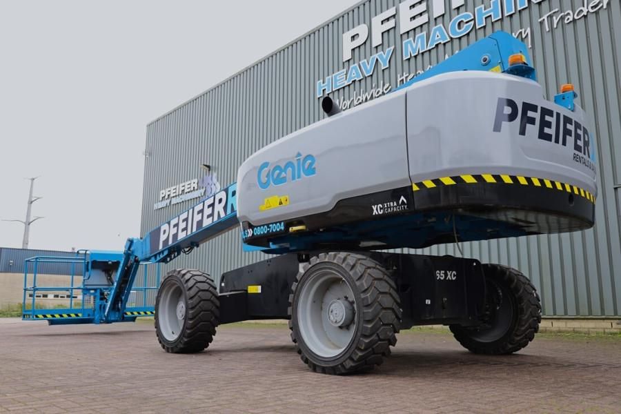 Genie S65XC Valid inspection, Diesel, 4x4 Drive, 21.8m W