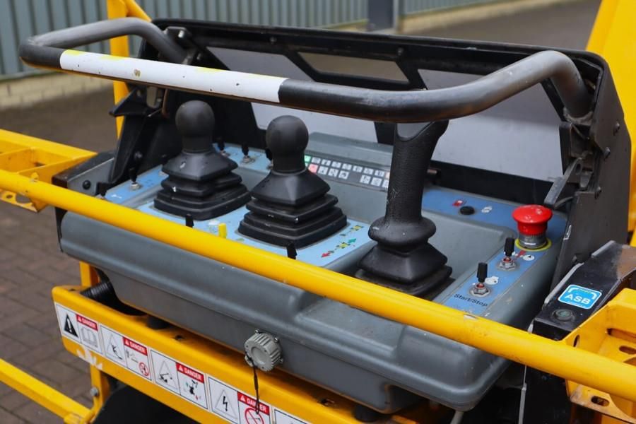 Haulotte HT28RTJ PRO Valid inspection, 4x4x4 Drive, 28 m Wo