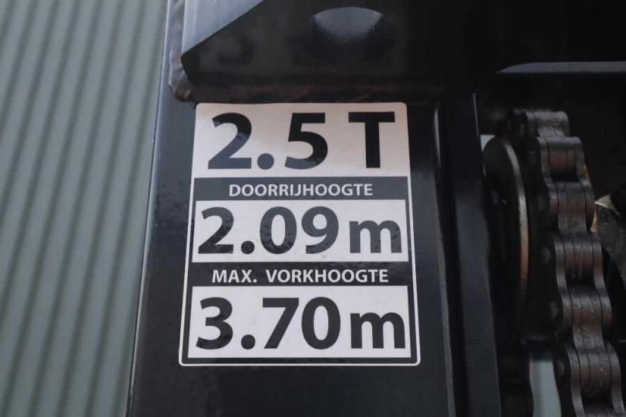 Manitou MC25-4 Valid Inspection, *Guarantee, Diesel, 4x4