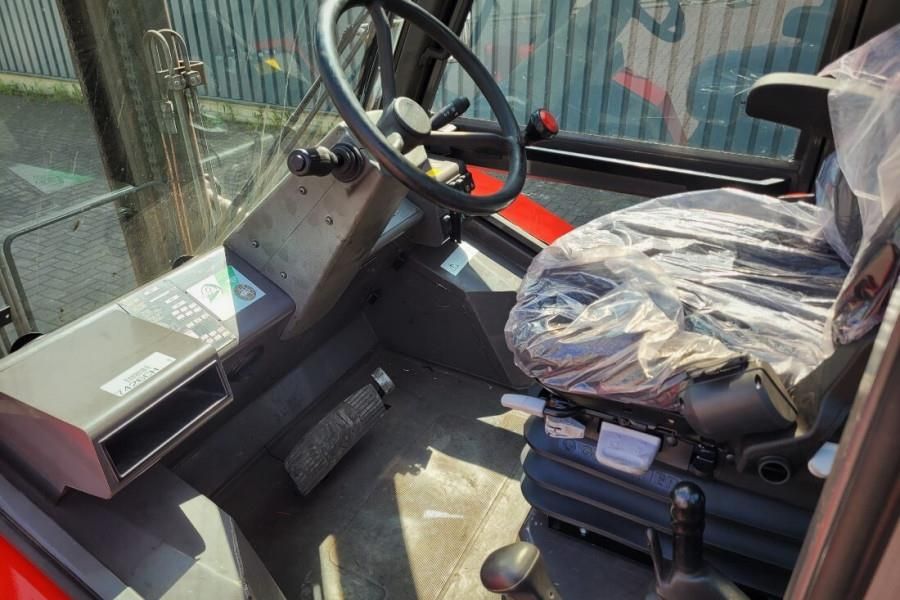 Manitou M30-4 Valid Inspection, Diesel, 4x4 Drive, 3t Capa