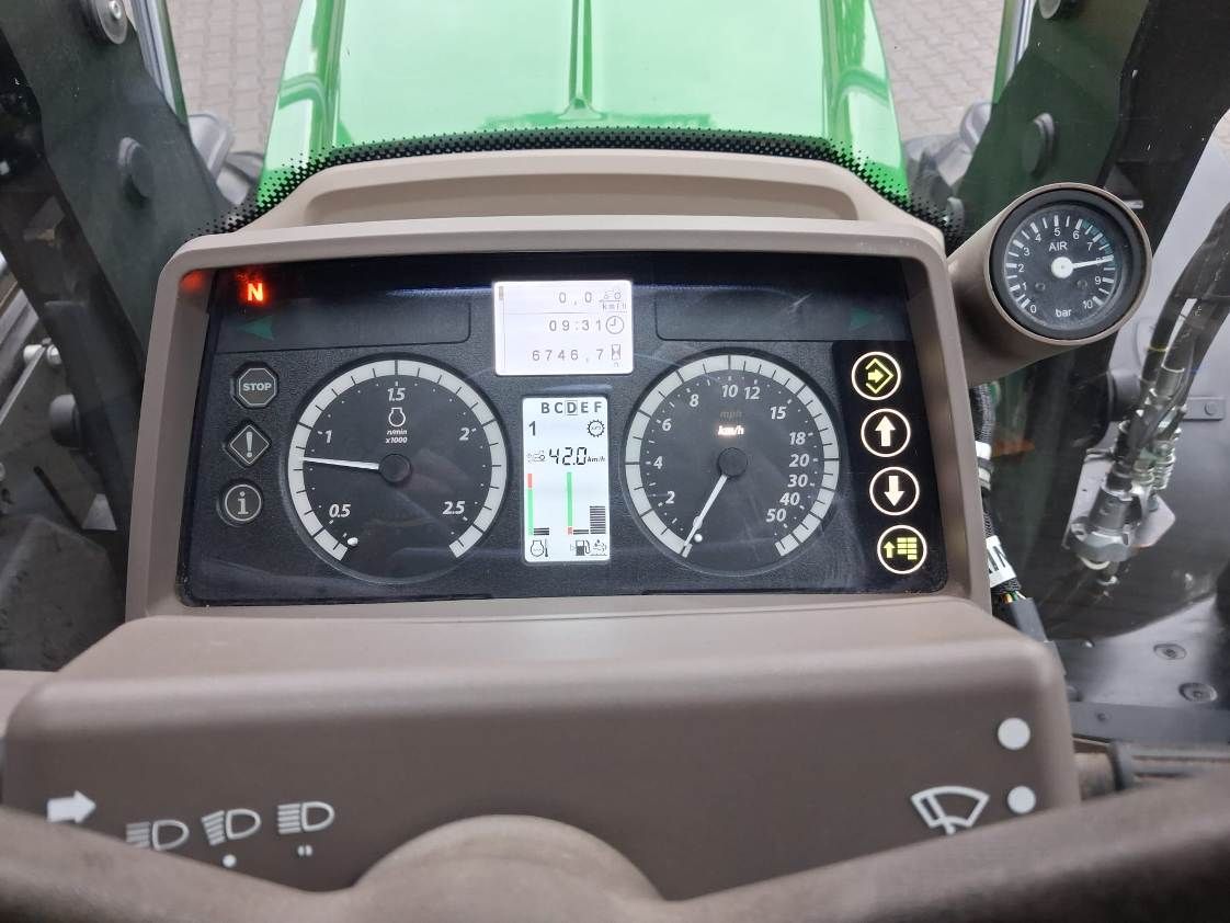 John Deere 6130M + frontlader + fronthef en PTO