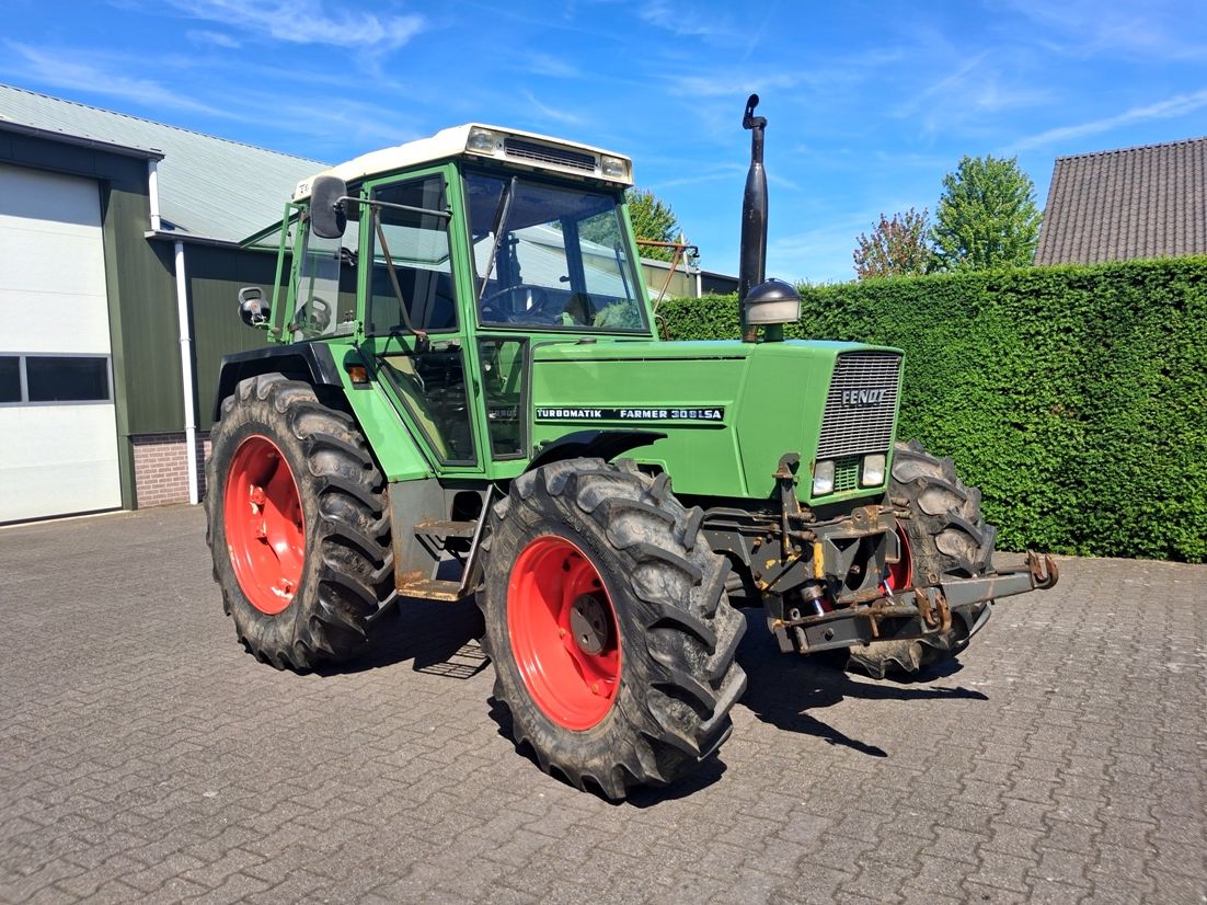 Fendt 308LSA +fronthef en PTO