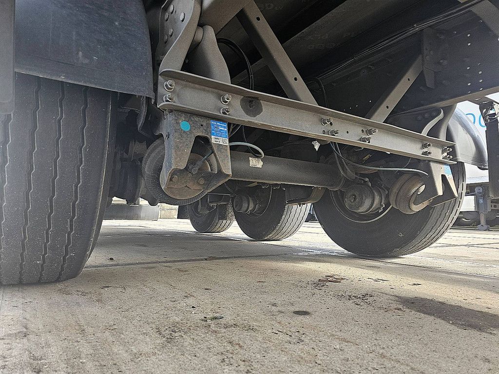 SCHMITZ SCB*S3T STANDARD 2x liftaxle alu bars