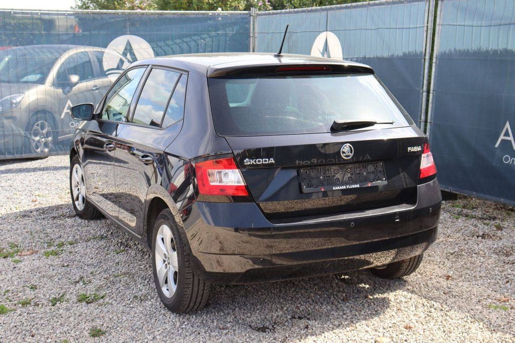 Passenger car Skoda Fabia Petrol 90hp 2016 (Margin)