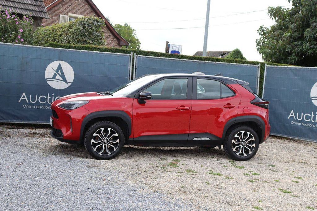 SUV Toyota Yaris Cross Hybrid 92hp (Margin)