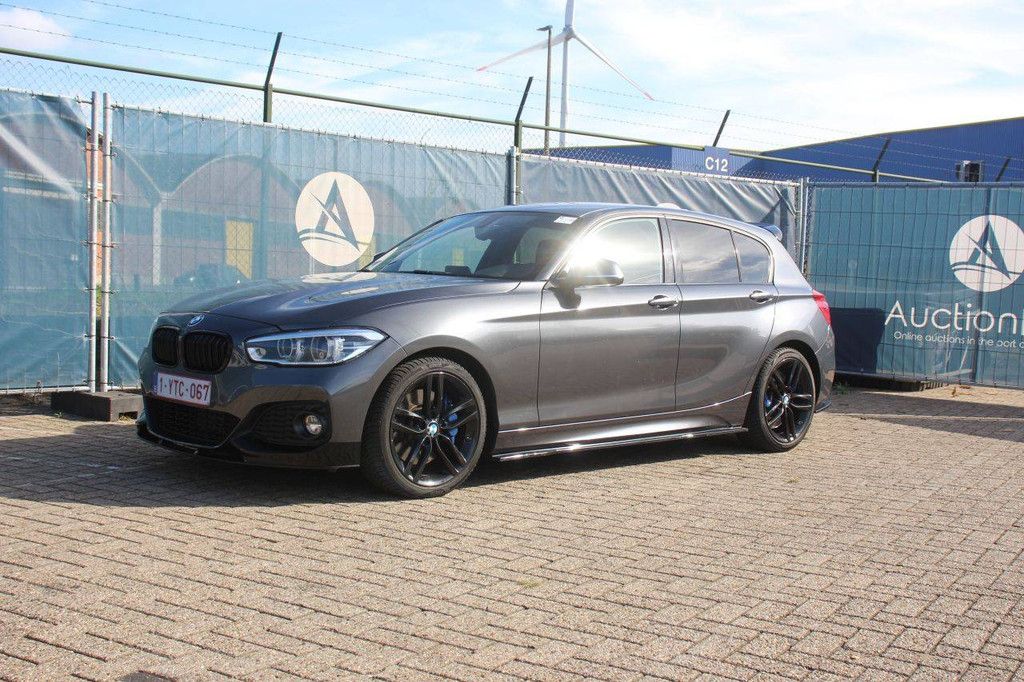 Passenger car BMW 118d xDrive Diesel 2017