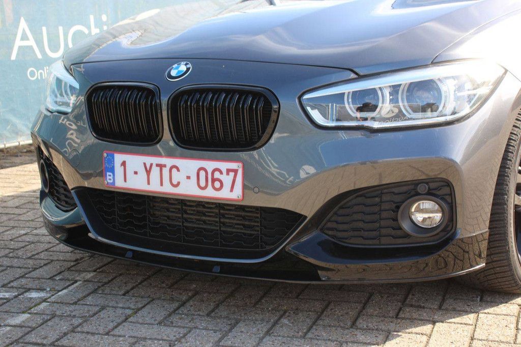 Passenger car BMW 118d xDrive Diesel 2017