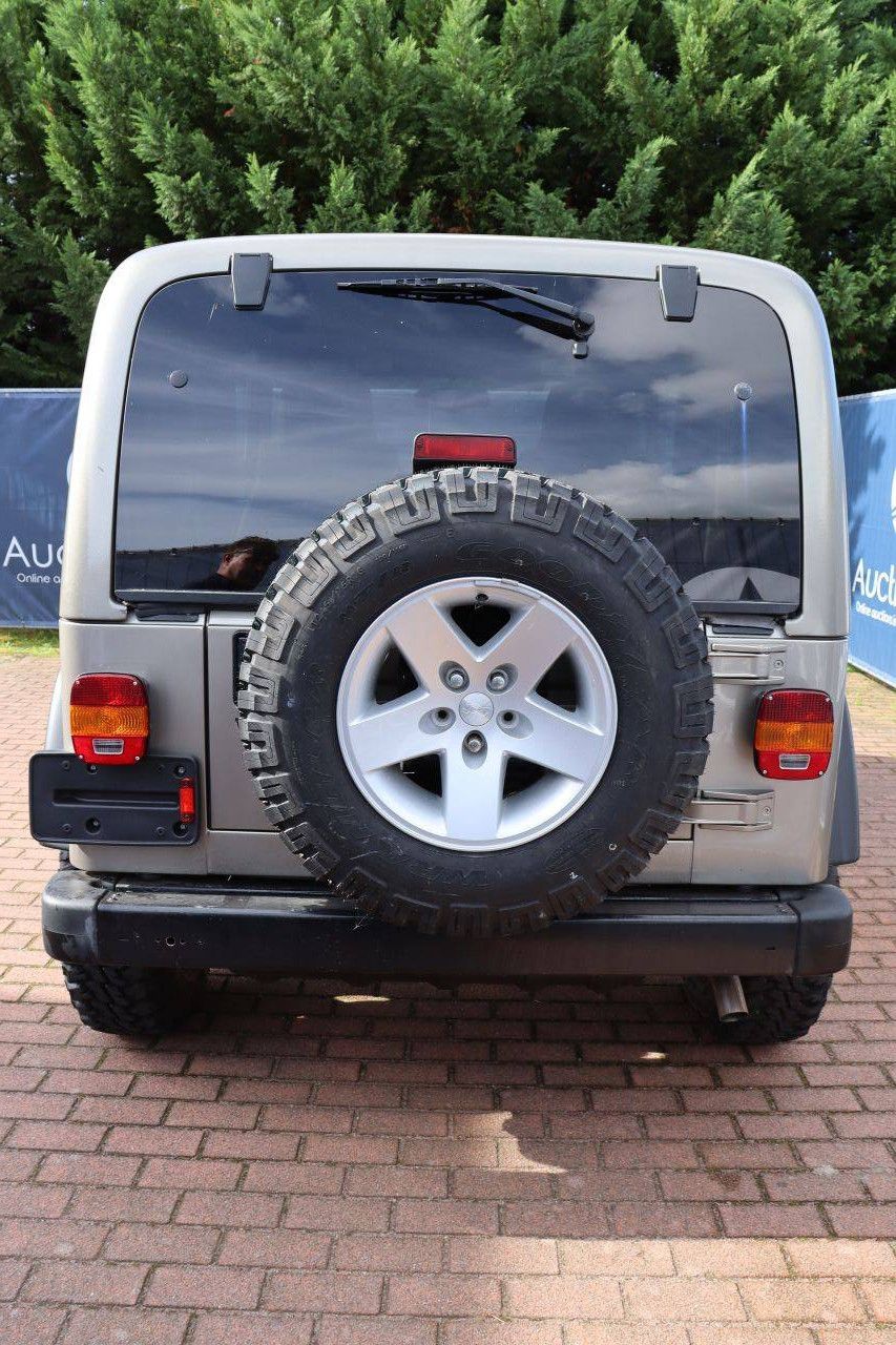 SUV Jeep Wrangler 4.0 Automatic Rubicon Gasoline 2005