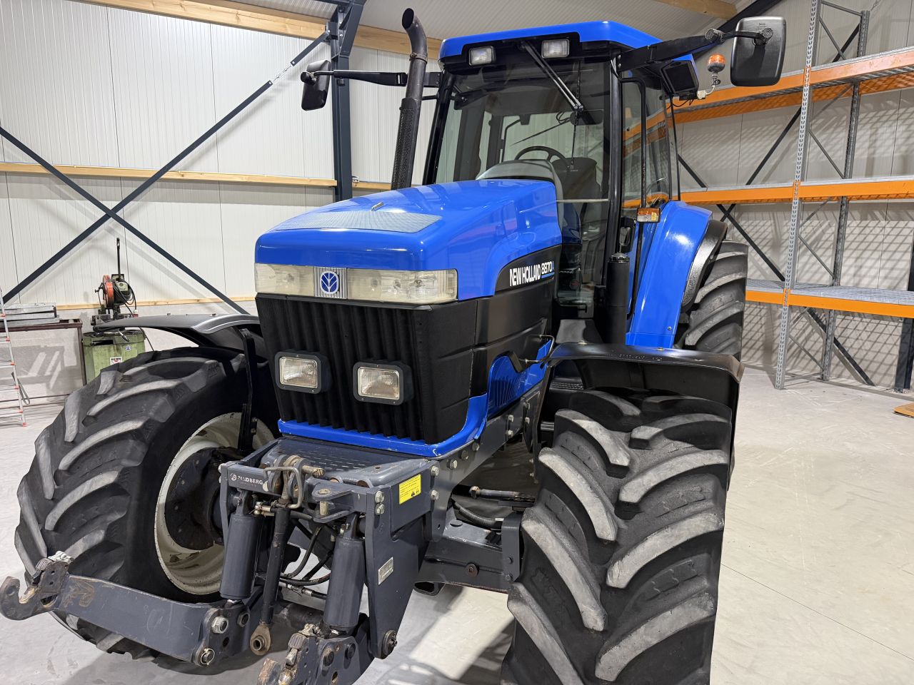 New Holland 8870A powershift