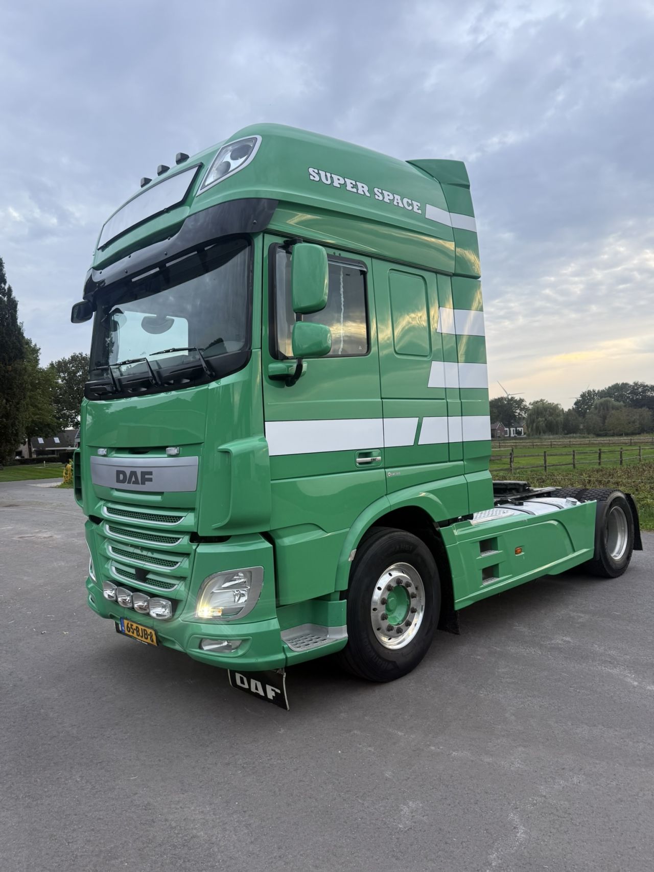 Nette Daf XF 460 super space cap