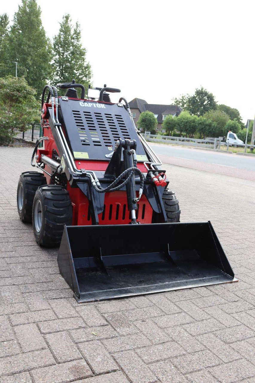 Skid steer loader SDLOOL/ Captok 323TZ Petrol 13.5hp 2026 New