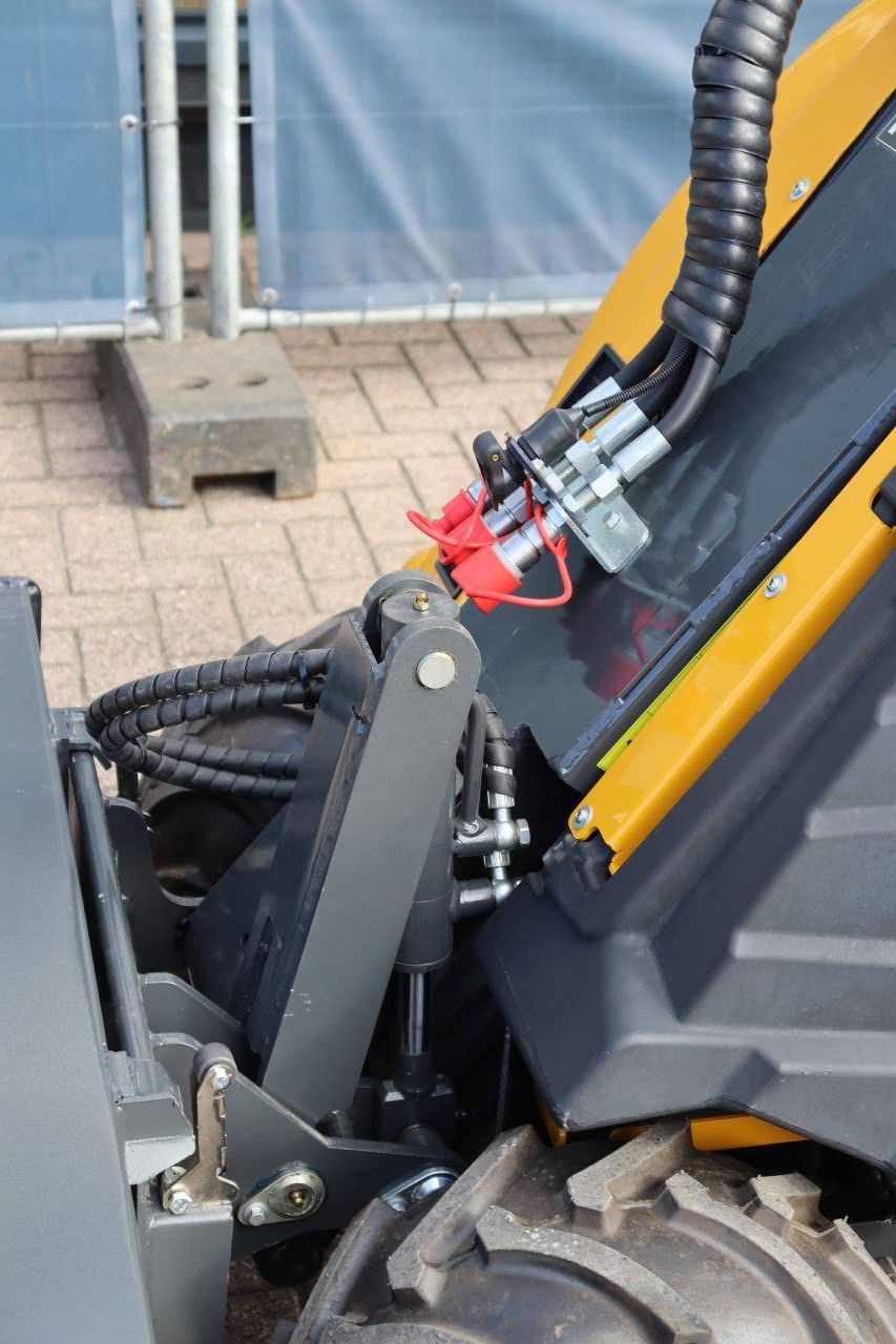 Hofmann H130 Skid Steer Loader Petrol 17kW 2026 New