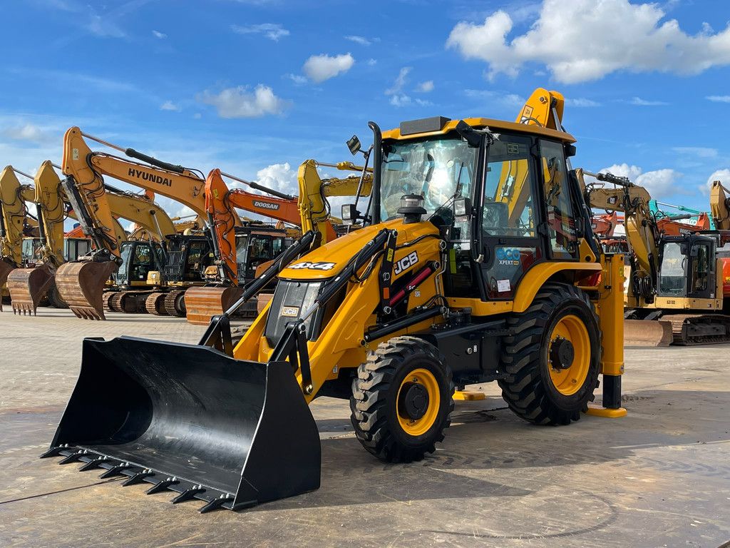 JCB 3DX 4WD hammerlines