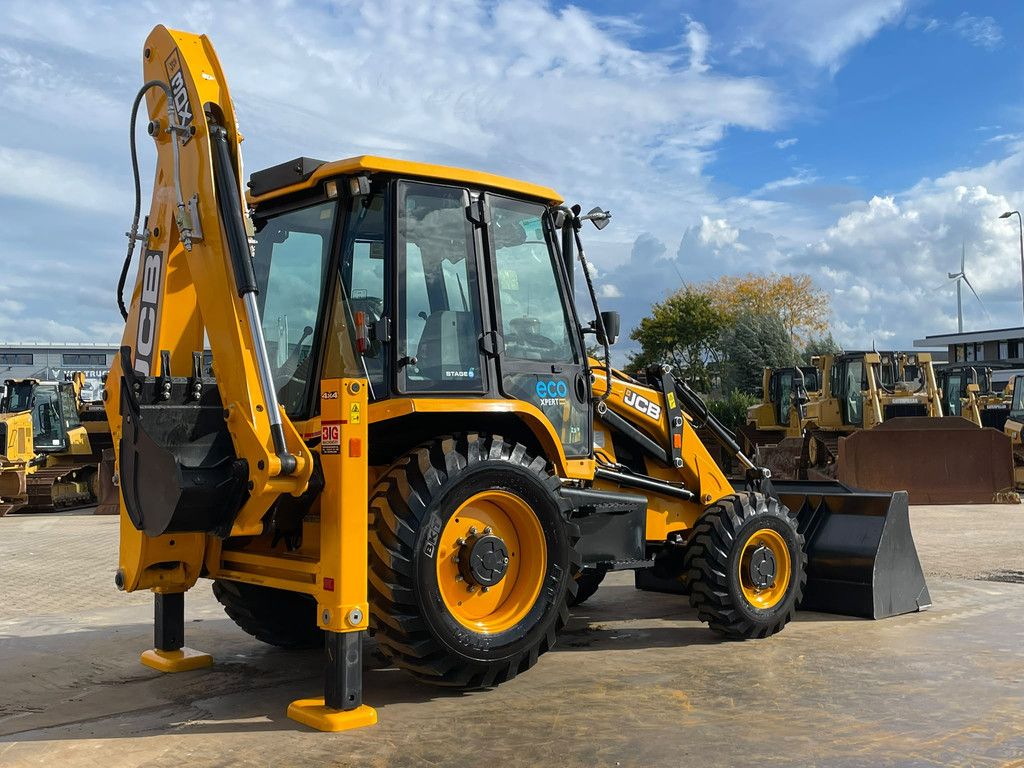 JCB 3DX 4WD hammerlines
