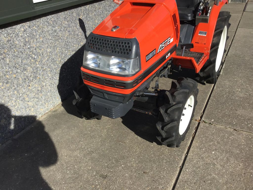 Kubota Aste A-175