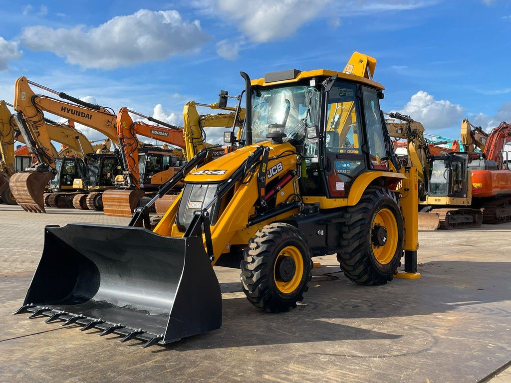JCB 3DX 4WD hammerlines