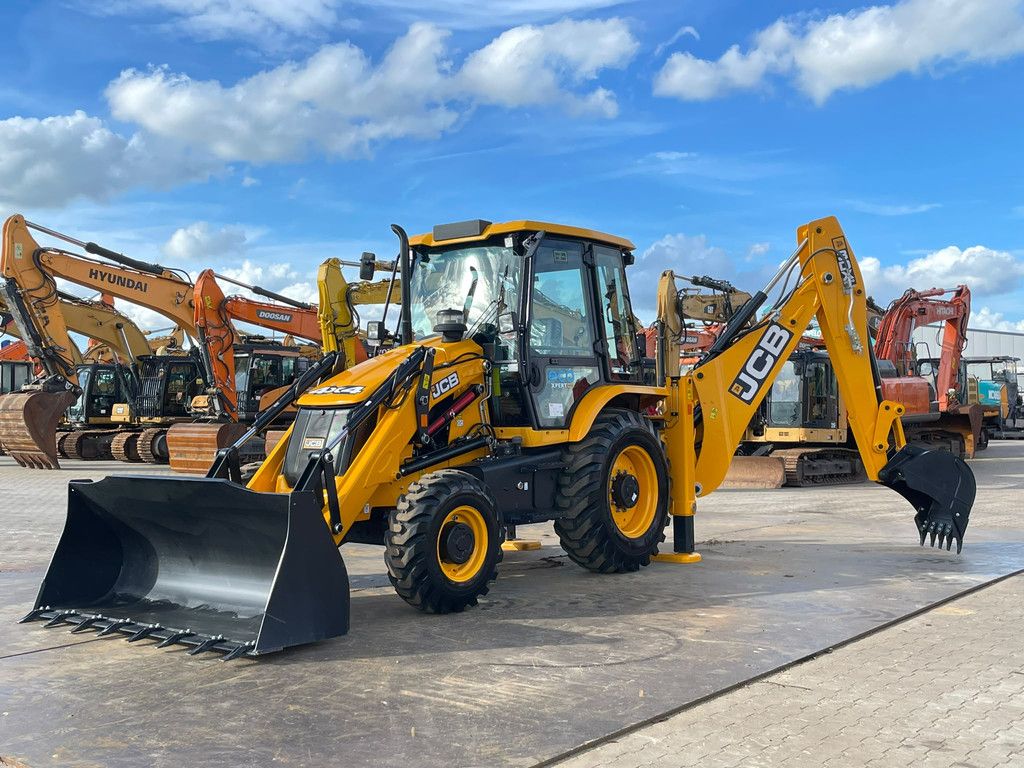 JCB 3DX 4WD hammerlines