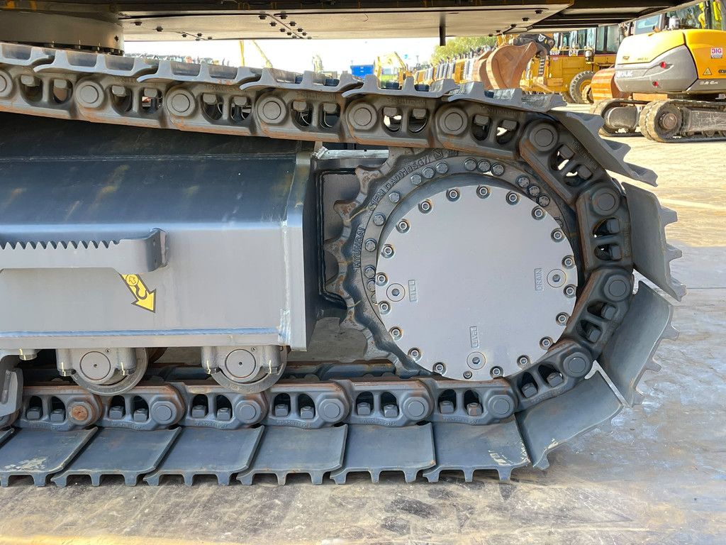 Hyundai R215L