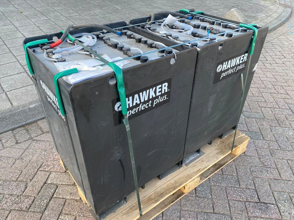 HAWKER 48/ 24v 1240aH ZO GOED ALS NIEUWE BATTERIJ / HEFTRUCK