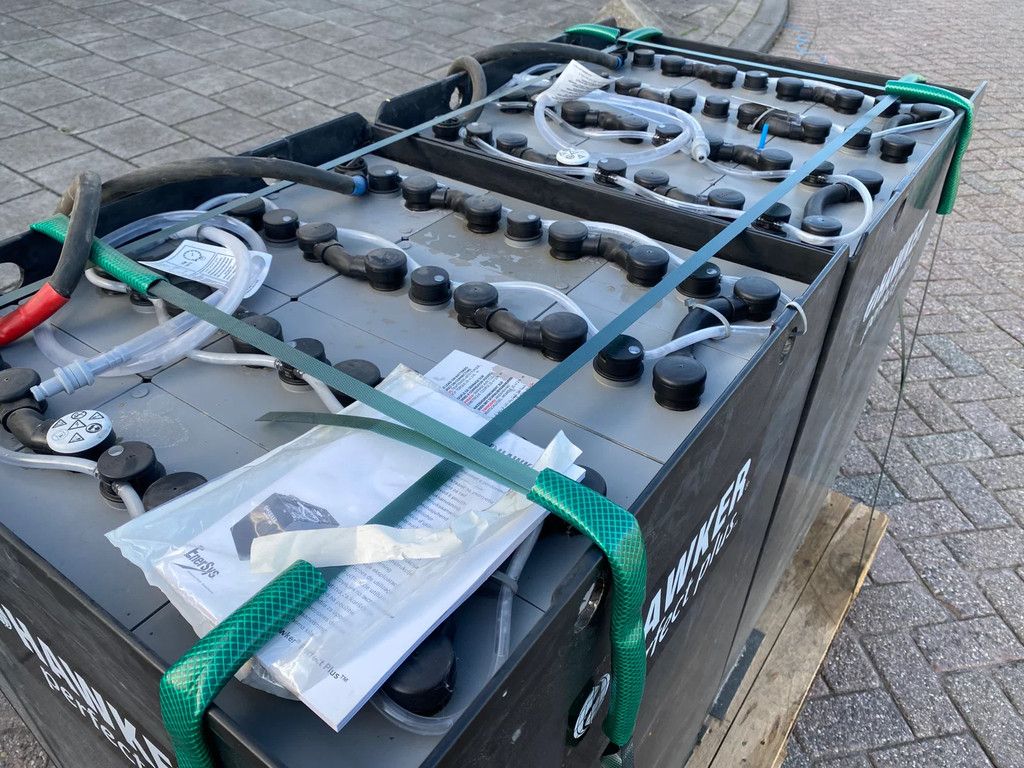 HAWKER 48/ 24v 1240aH ZO GOED ALS NIEUWE BATTERIJ / HEFTRUCK