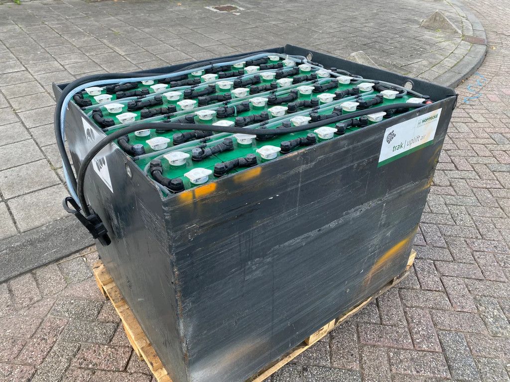 HOPPECKE 80v 775aH ZO GOED ALS NIEUWE BATTERIJ / HEFTRUCK