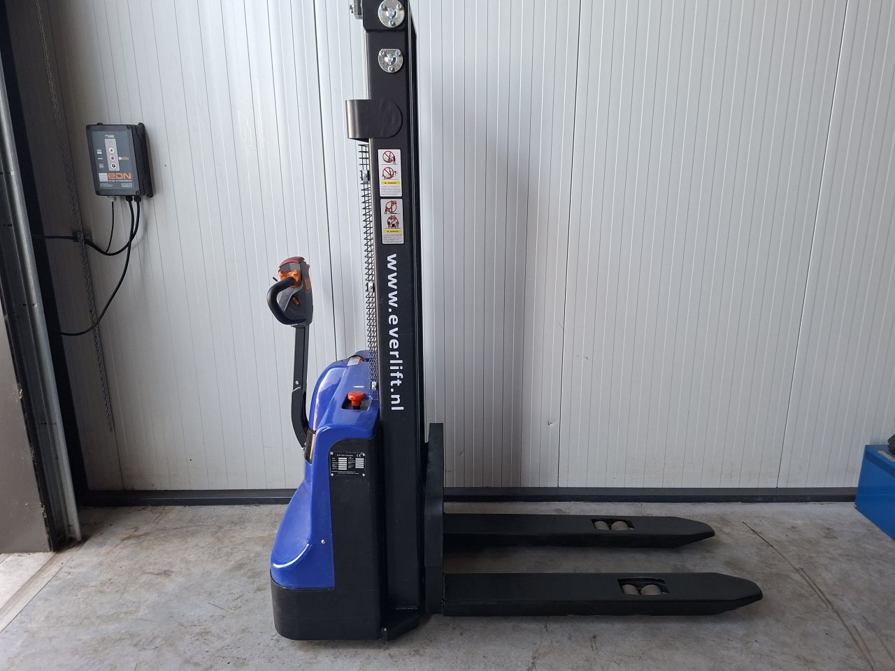 Elektrische stapelaar 3000 mm 1200 kg bj 2019