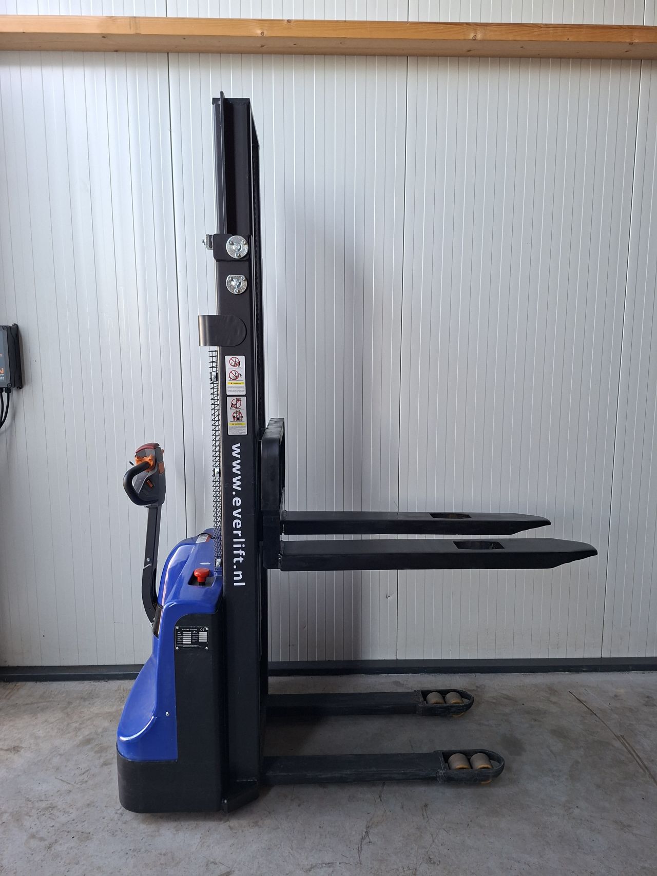 Elektrische stapelaar 3000 mm 1200 kg bj 2019