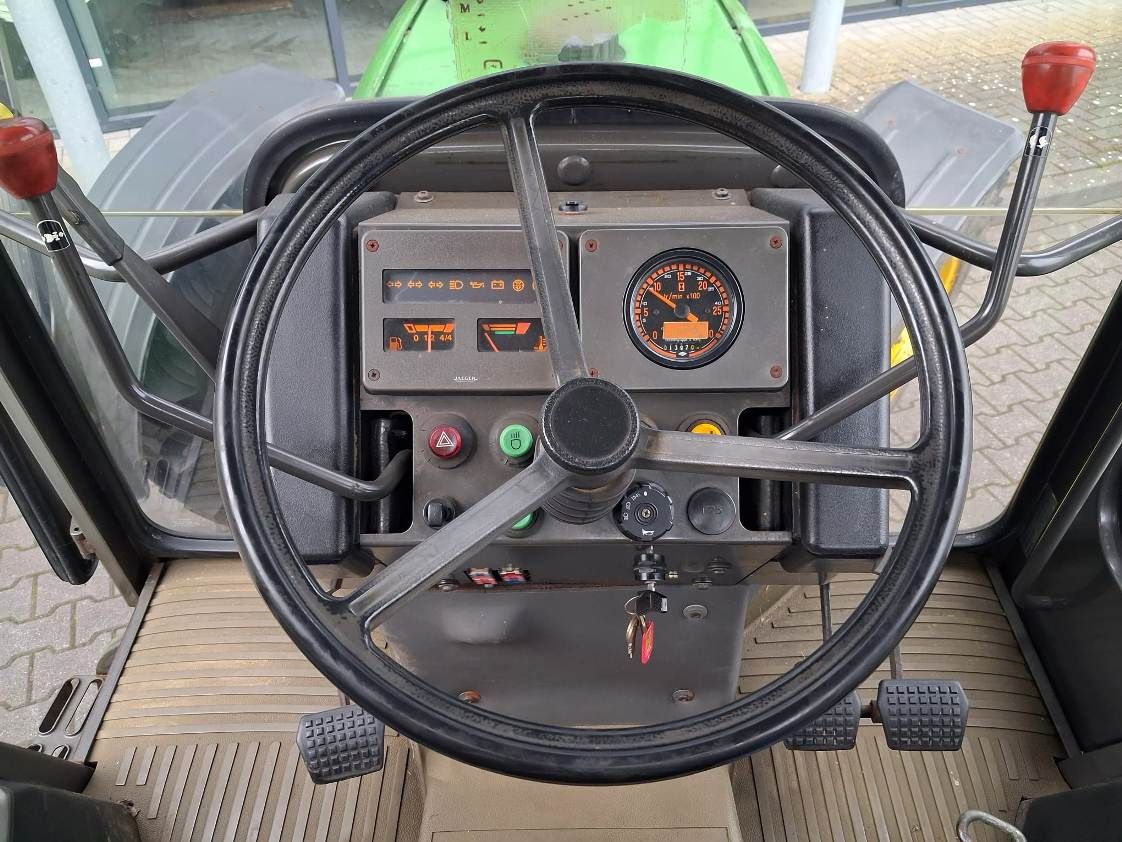 John Deere 3100