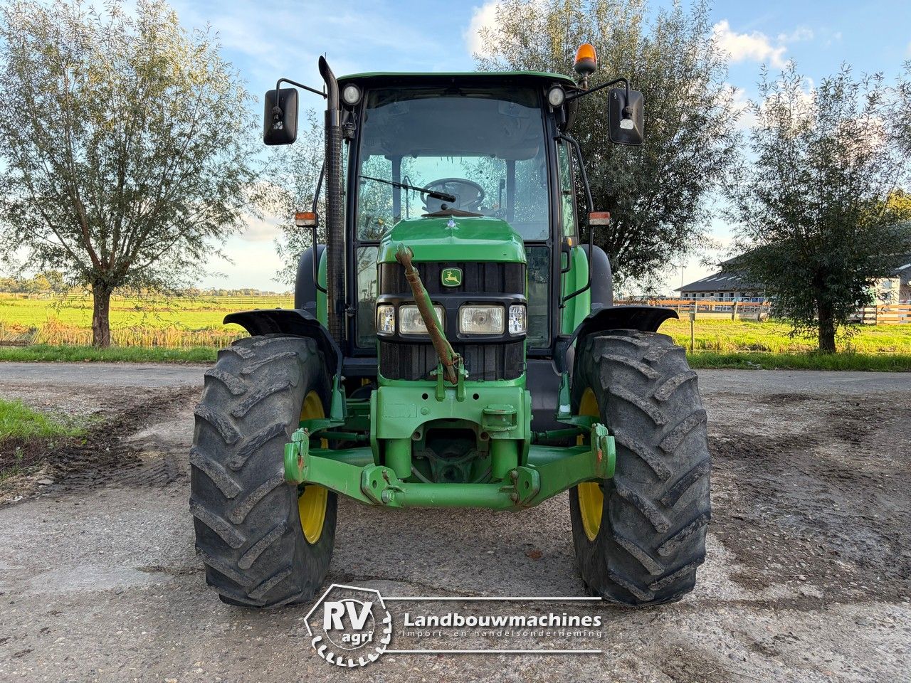 John Deere 5100R