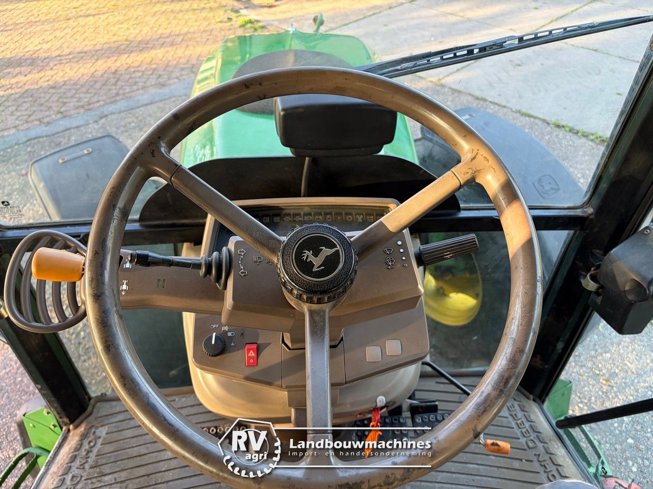 John Deere 5100R