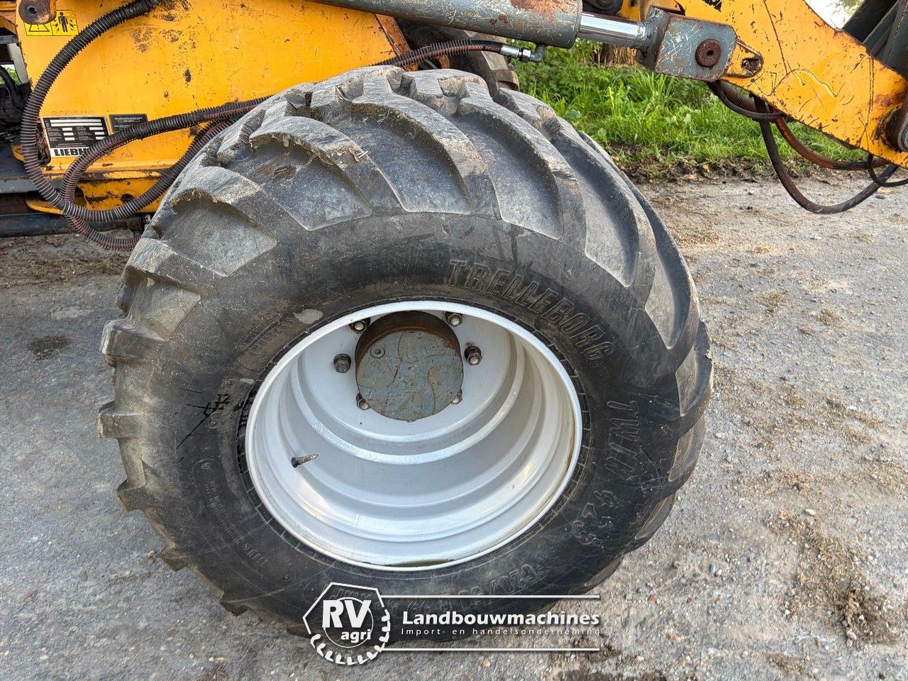 Liebherr L514 Stereo shovel | Knik + vierwielbesturing!