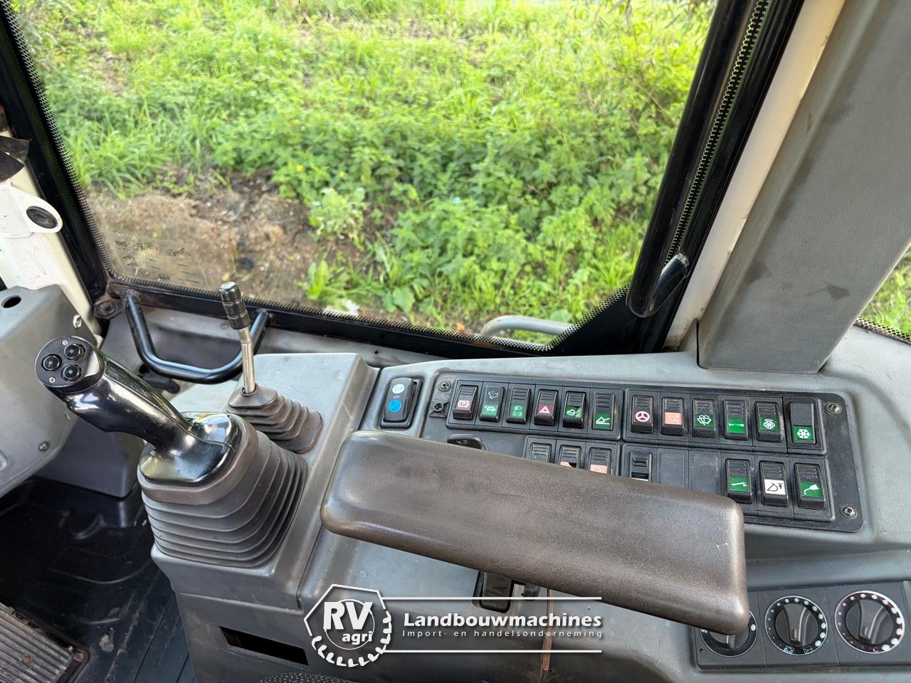 Liebherr L514 Stereo shovel | Knik + vierwielbesturing!