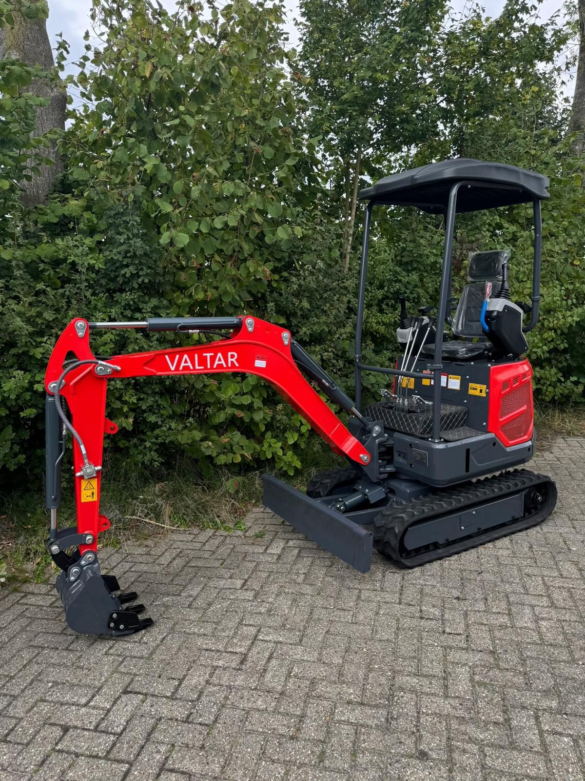 VALTAR KJ15 1.5t Minigraver KUBOTA