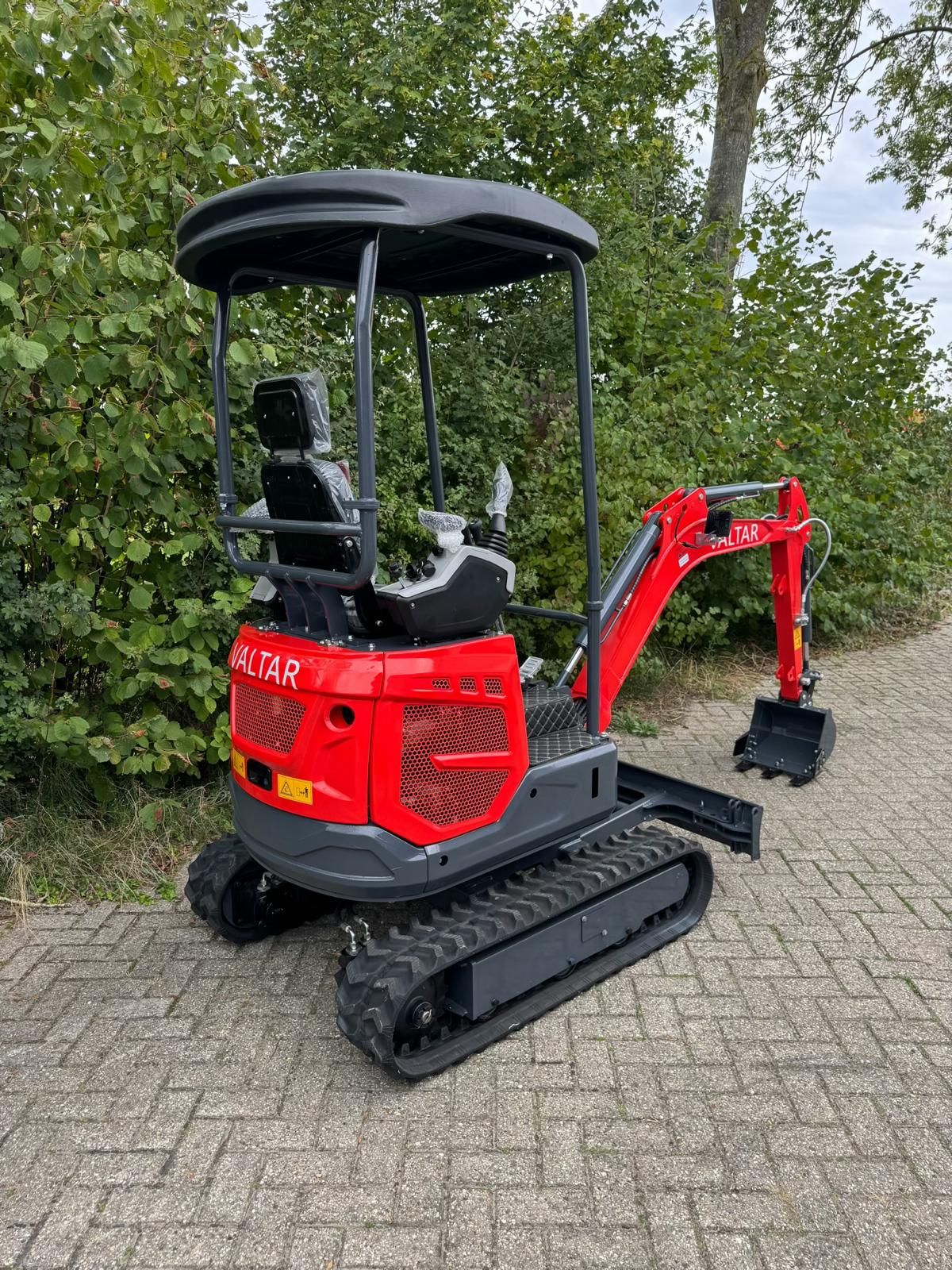 VALTAR KJ15 1.5t Minigraver KUBOTA