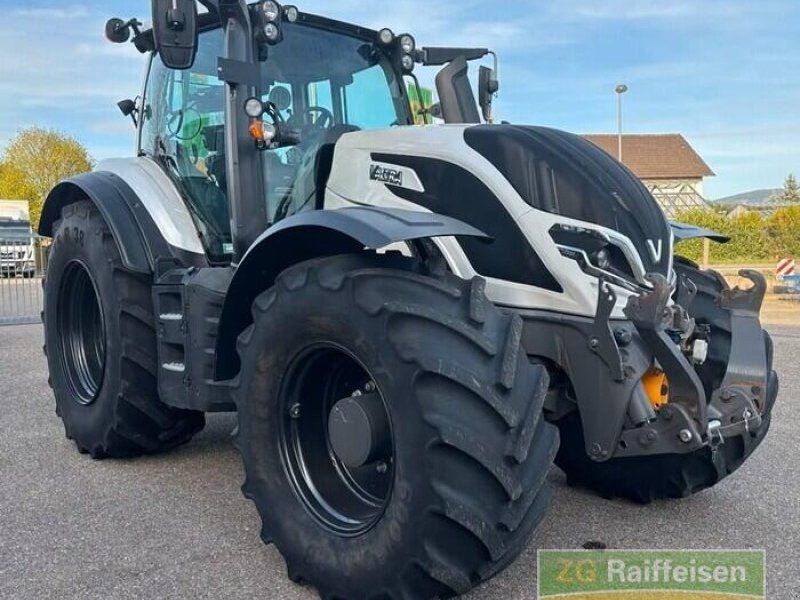Valtra T235
